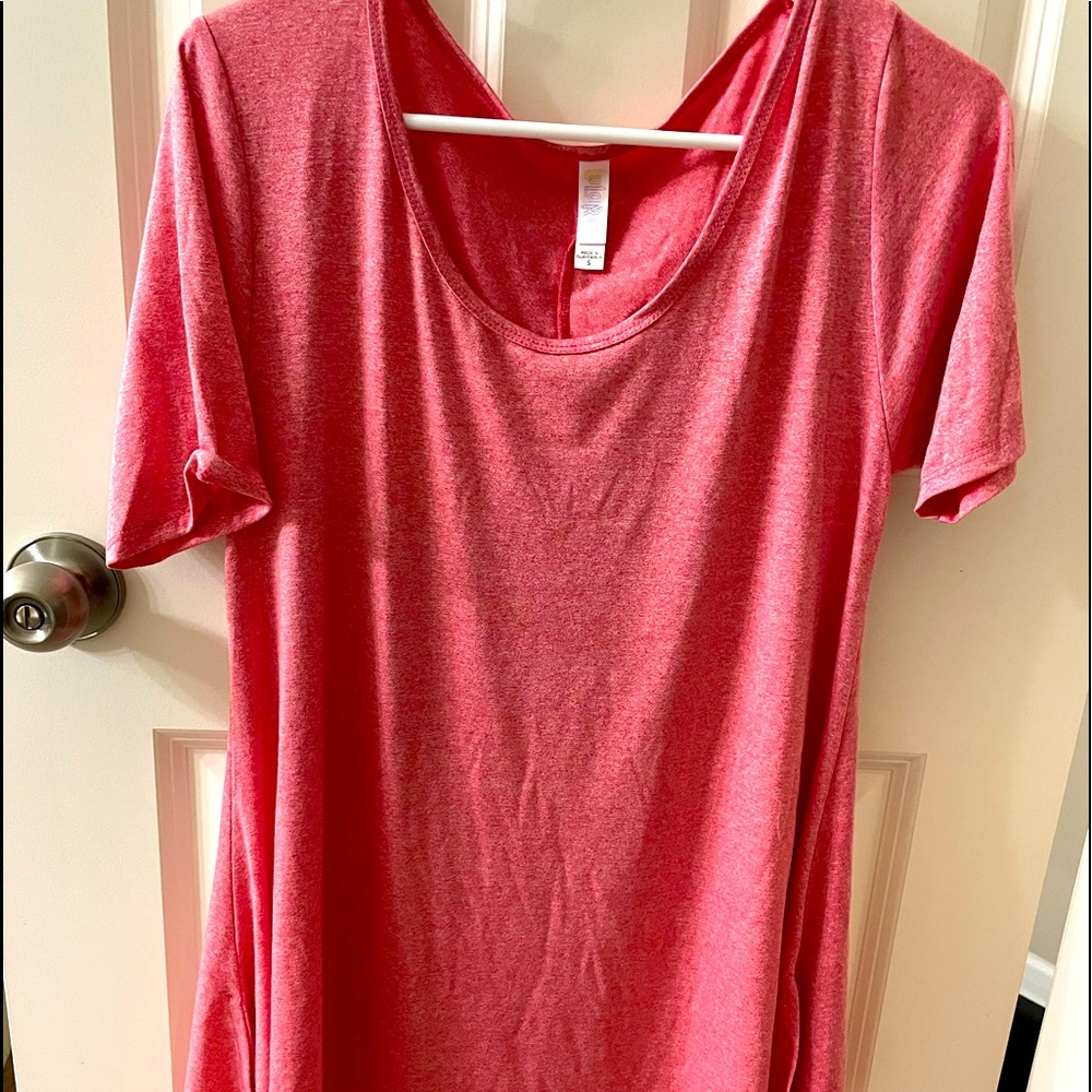 LULAROE Top.. size small